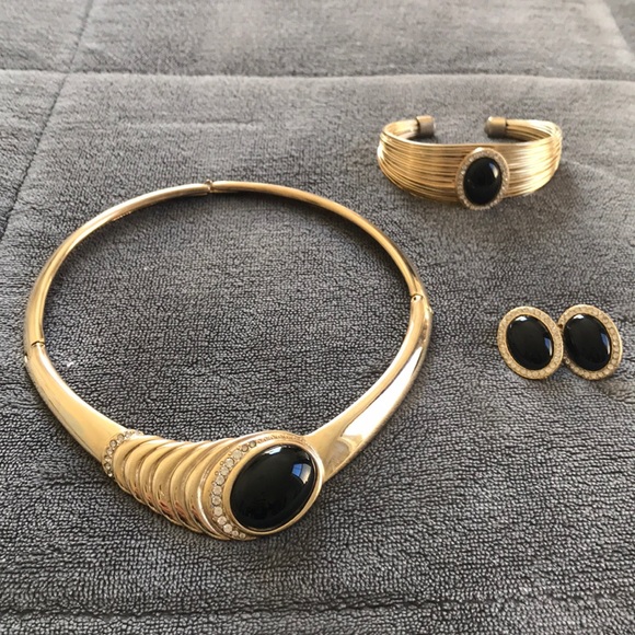 Jewelry - Vintage Jewelry Set